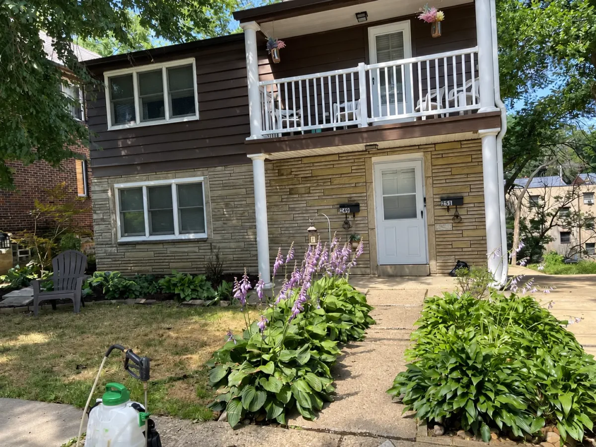 Front Yard Garden & Lawn Maintenance